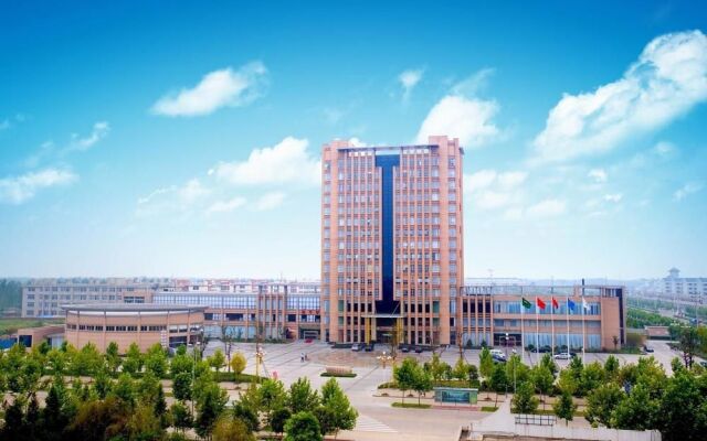 Elegance Hotel