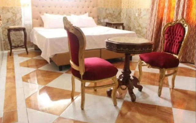 Grand Emperor Hotel