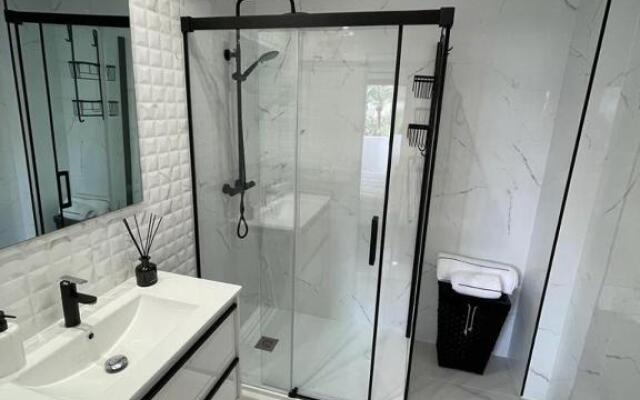 Exquisite NEW townhouse/Front Beach/2BEDR/2,5BATH