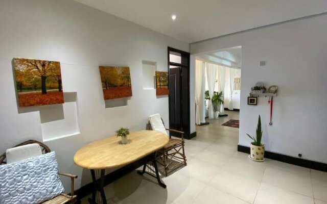 Lux Suites Hayana Palm Apartments