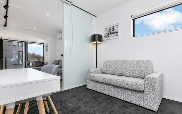 QV Modern New Apt near Viaduct with WiFi - 931