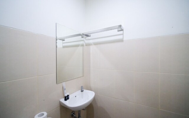 Compact And Cozy Stay Studio At Bale Hinggil Apartment