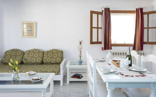 Sol y Mar Apartments