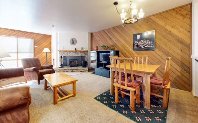 Aspen Creek Shared Amenities - Near Hiking!