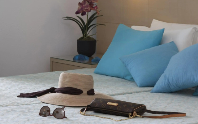 Blue Harmony Hotel