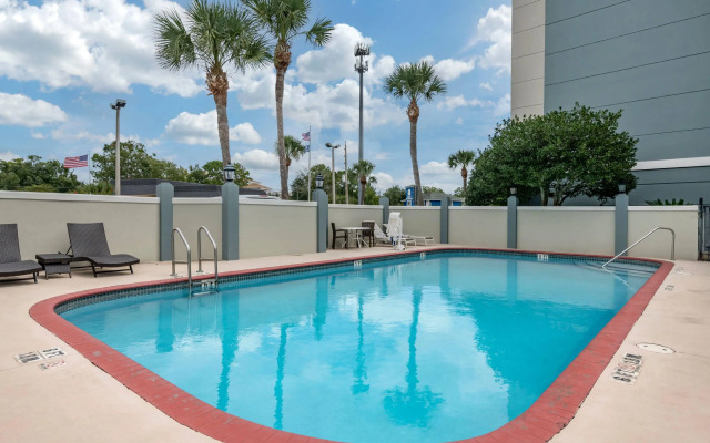 Comfort Suites Baymeadows Near Butler Blvd
