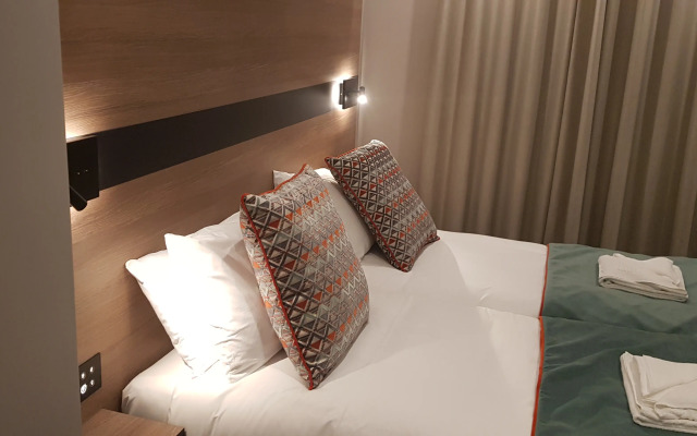 Merit Kensington Hotel
