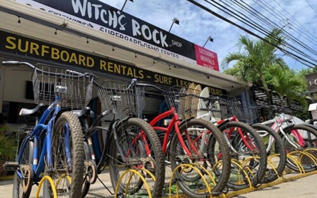 Witch's Rock Surf Camp Beachfront HOTEL