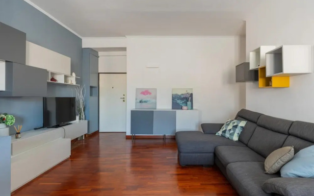 Modern Petroleum Apartment by Wonderful Italy