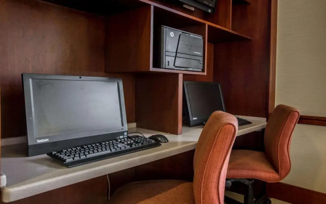 Quality Inn & Suites Biltmore East