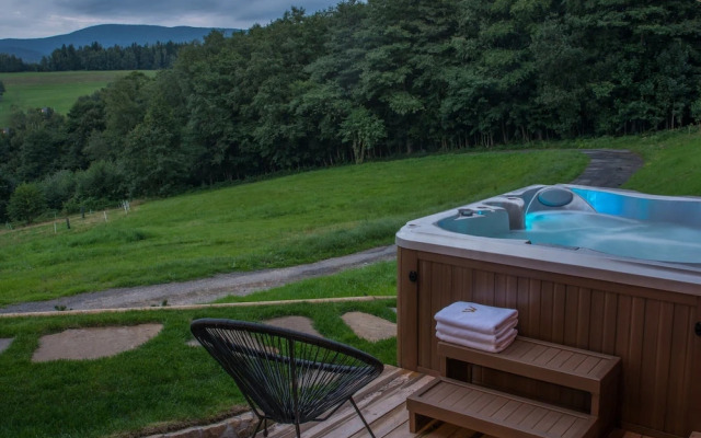 Villa With Pool in Hutisko-solanec