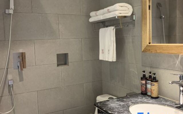 Lianshi Shanfang Guesthouse