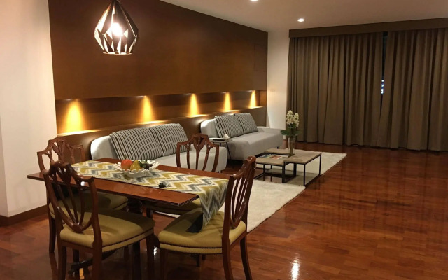 Benviar Tonson Residence