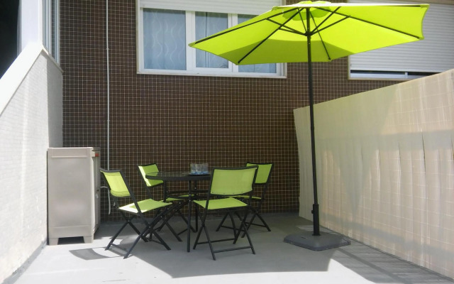 Zen Newton Apartment