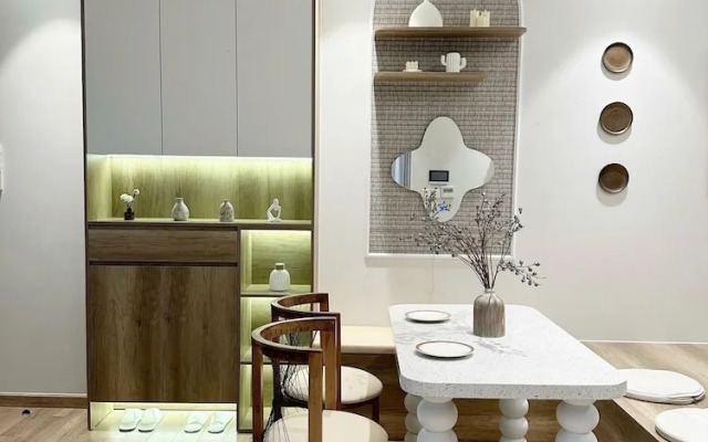 Sakura Homestay - Landmark Ecopark
