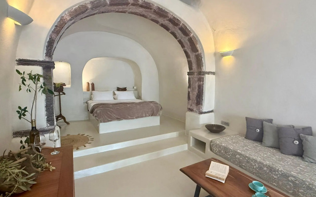 Elysian Santorini