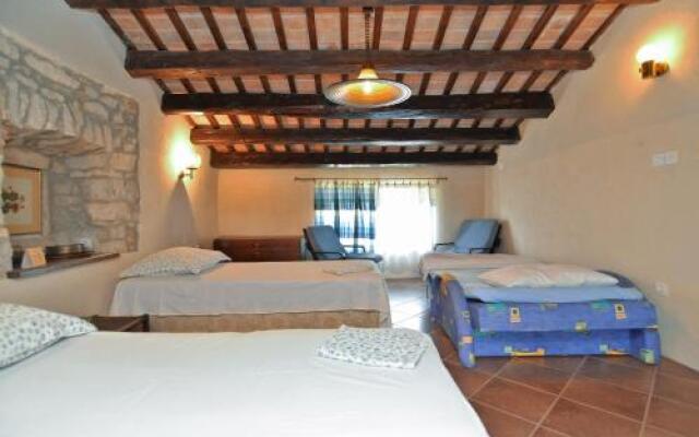 House Adriana 1715