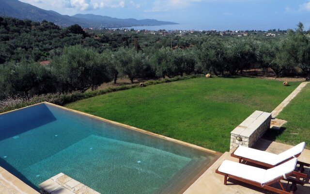 Luxurious Sea & Olive Private Villa - Pool