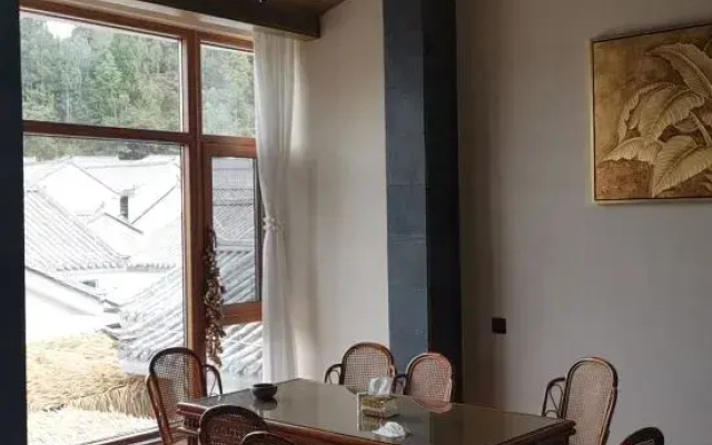 Mayu Qishe Hot Spring Holiday Hotel