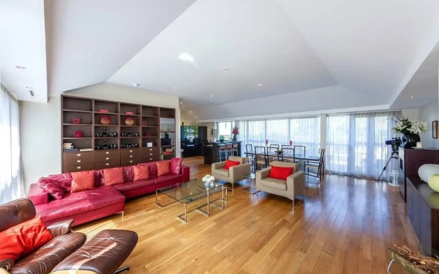 Skyview Penthouse - New Town