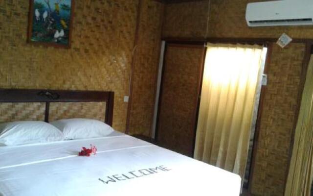 Askat Menjangan Guest House