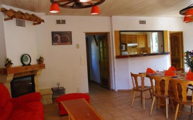 Location Villa et Studios Roquebrune-sur-Argens