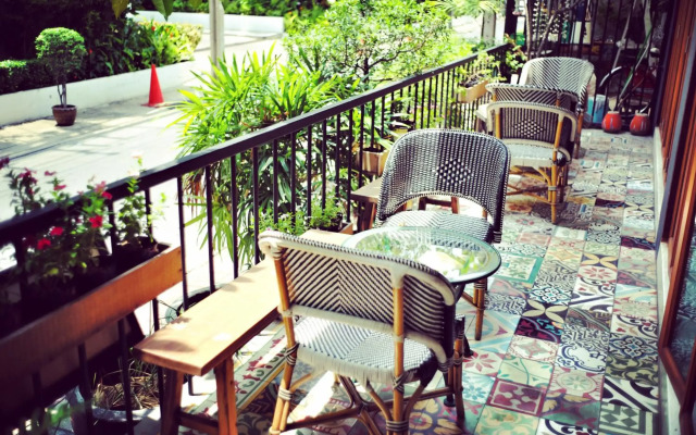 Nandha Hotel