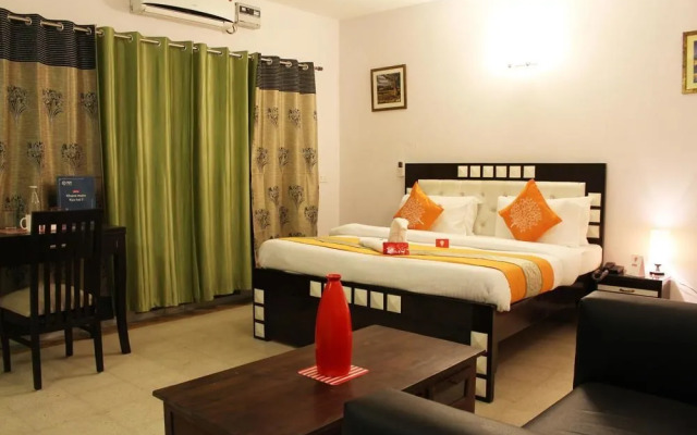 OYO Flagship Noida Golf Course