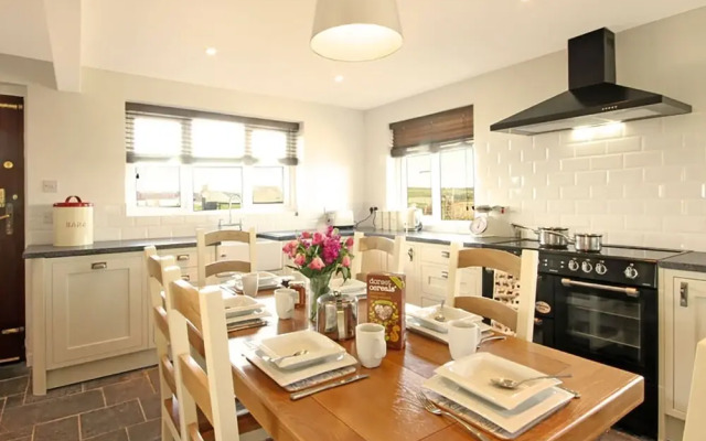 Beach House - Dryll-y-gro