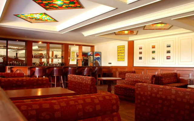 Chevron Ranikhet Club