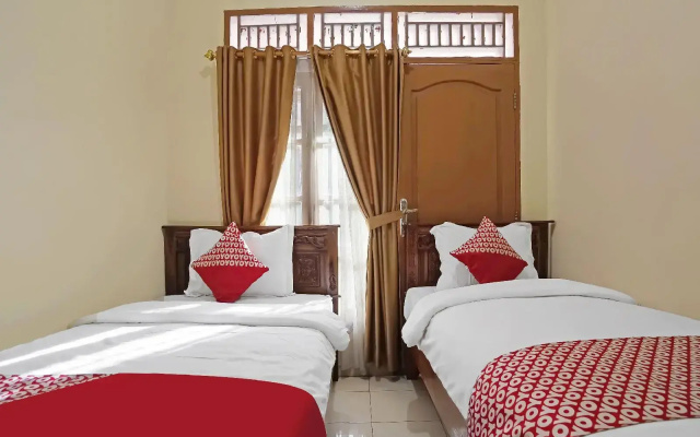 Hotel O Wisma Empat Lima Syariah