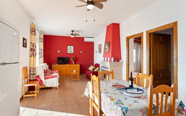 Rustic Holiday Home in Almuñecar with Private Swimming Pool