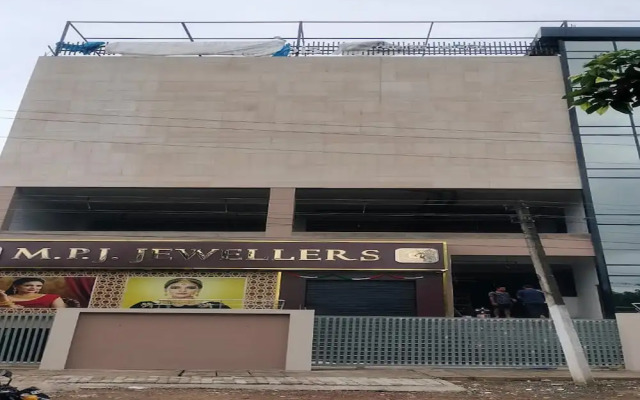 The White IBIS A Boutique Hotel