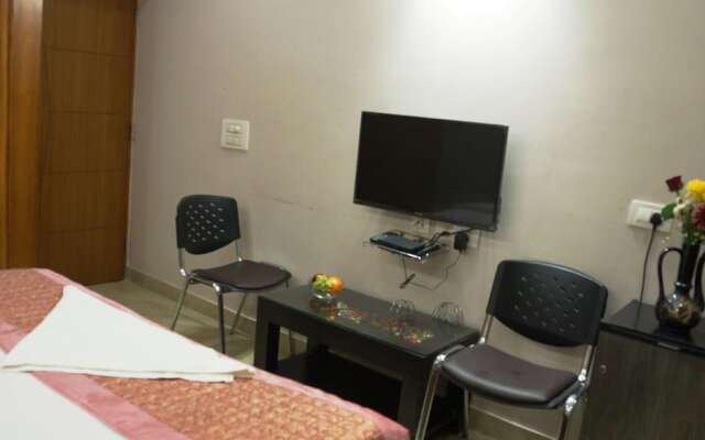 Maxfort Hospital Apartment
