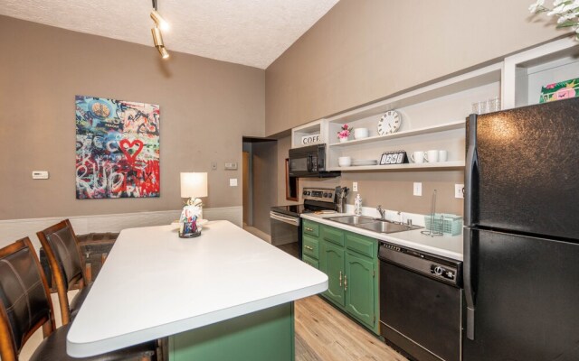 Historic Gem Russell Suite 2