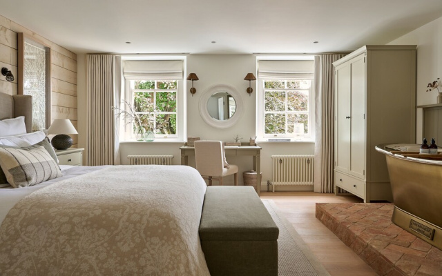 Stretton Hills Peaks - The Georgian House
