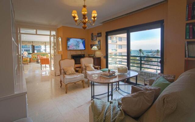 4 bedroom apartment close by beach in Fuengirola