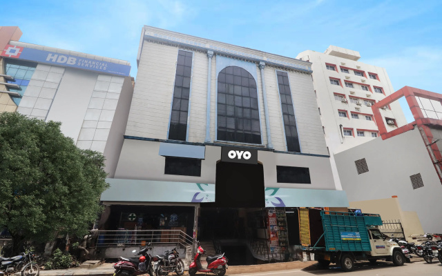 Spot On Bhargav Residence