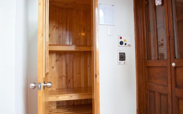 Arche Noah Boutique Hostel