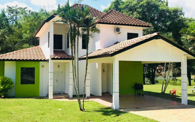 Charming Villa A Famosa