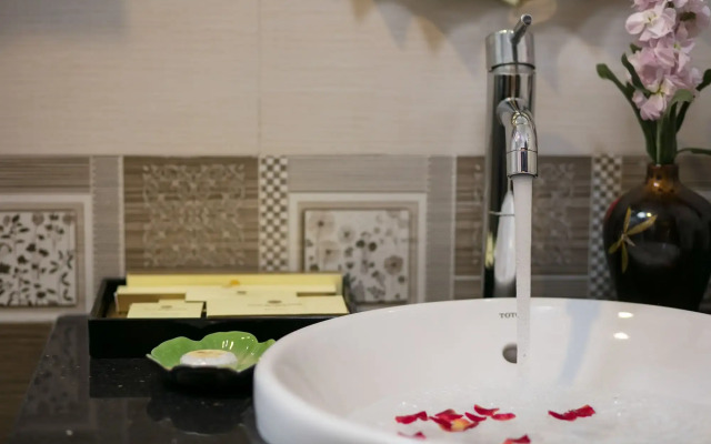 Royal Holiday Hanoi Hotel