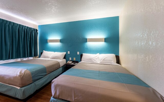 Motel 6 Victoria, TX