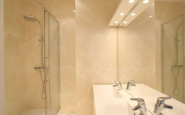Appartements Paris Centre - At Home-Hotel