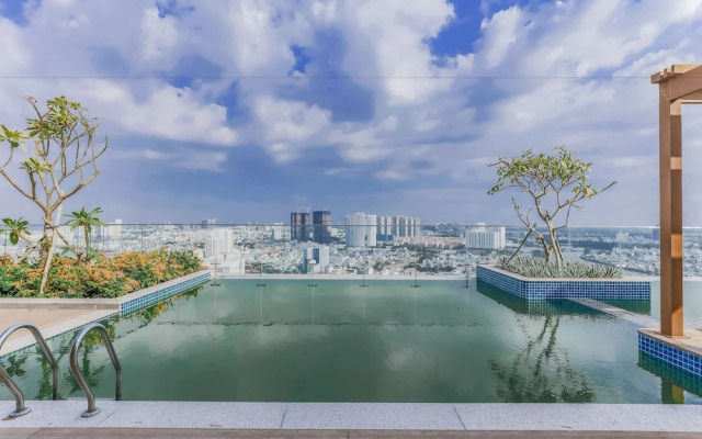 3BRs Luxury Apartment Cityview