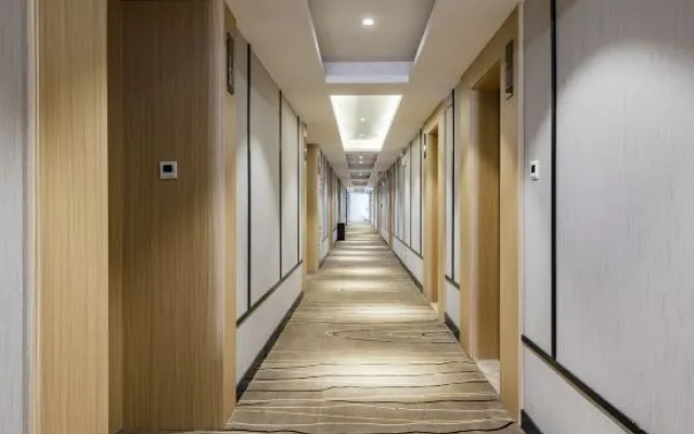 City Comfort Inn (Kunming Xinluosiwan South Bus Station Subway Station Branch) – Hotel Rooms – Kunming