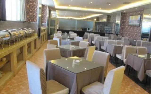 Aksu Pudong Holiday Hotel