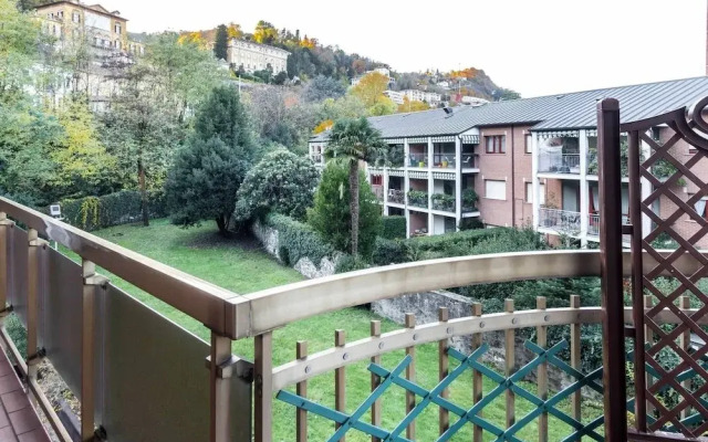 ALTIDO Como Borgo Vico apartment w/ terrace