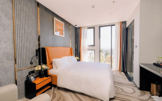 New Century Dalat Hotel