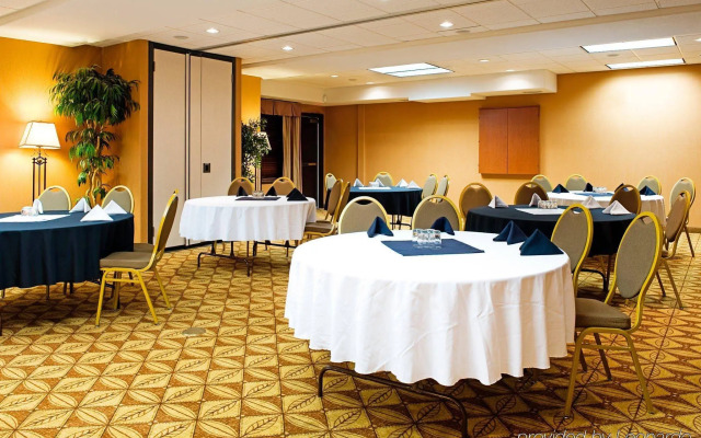 Holiday Inn Express Grande Prairie