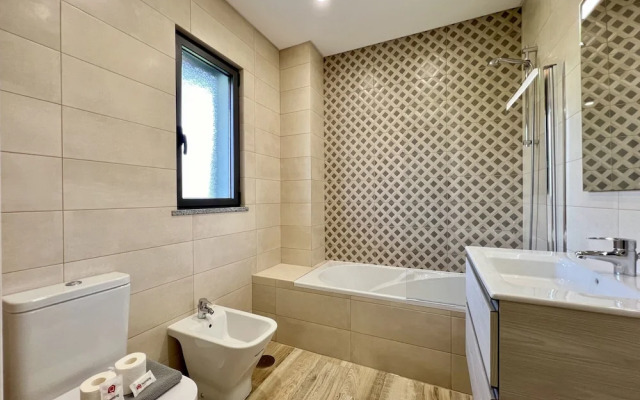 Quarteira Modern by Homing